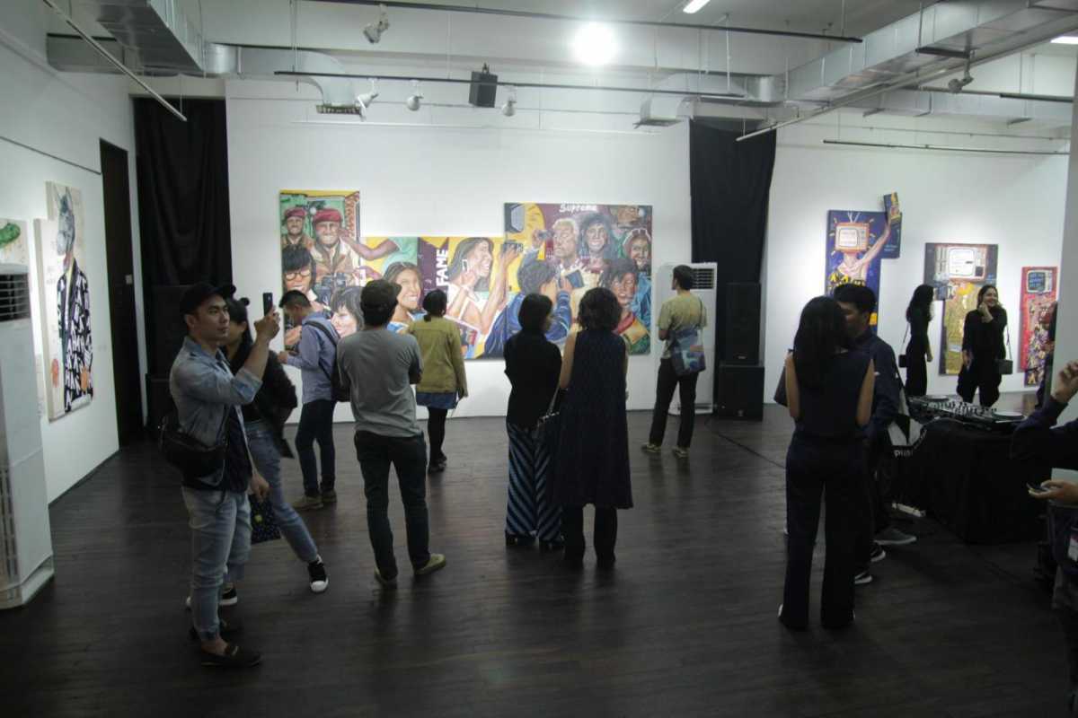 Mengekspresikan Keadaan Dunia Saat Ini Melalui Lukisan